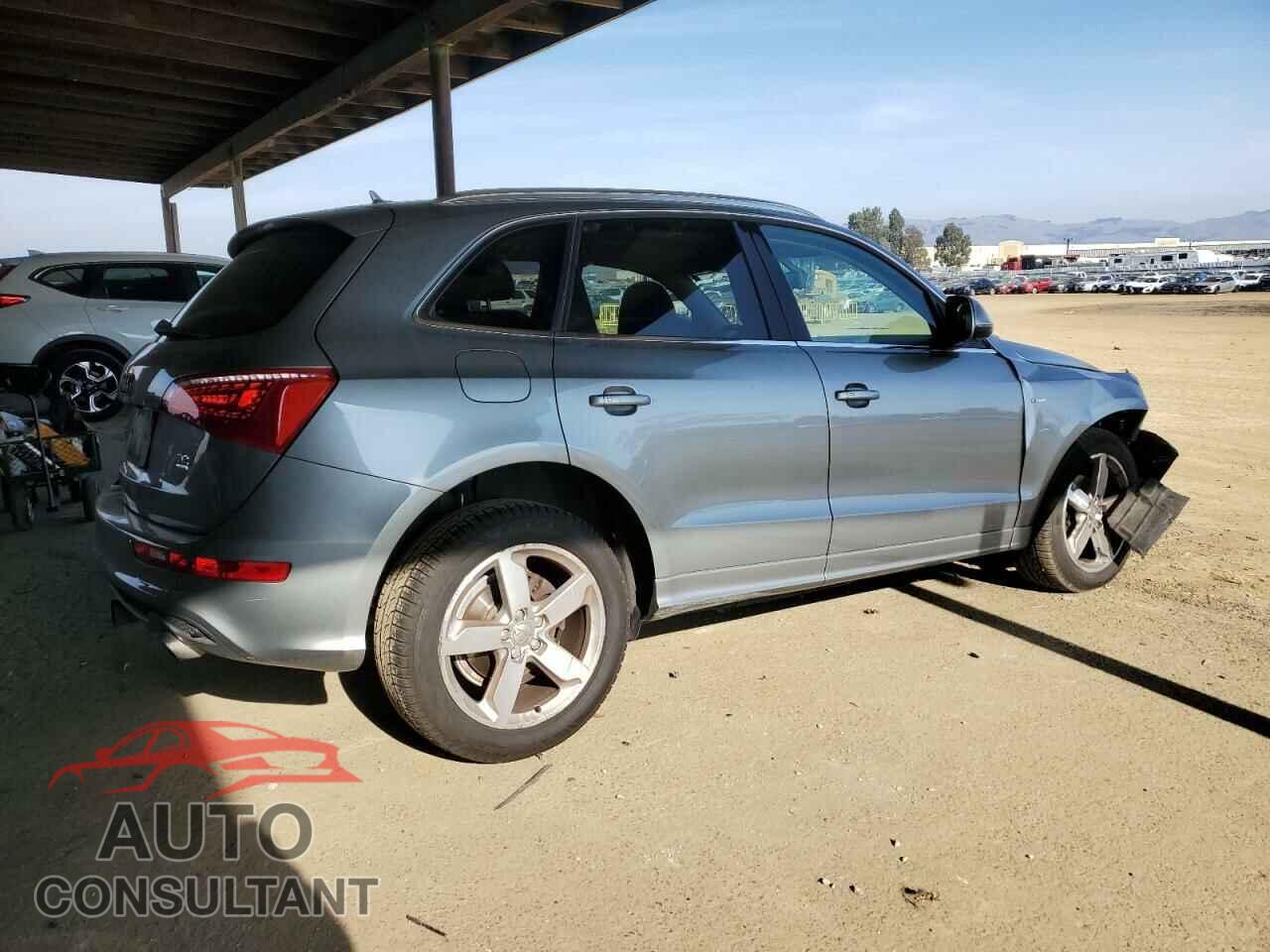 AUDI Q5 2011 - WA1DKAFP8BA011101