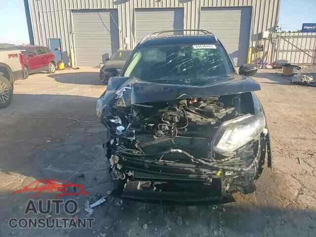 NISSAN ROGUE 2017 - KNMAT2MV1HP557614