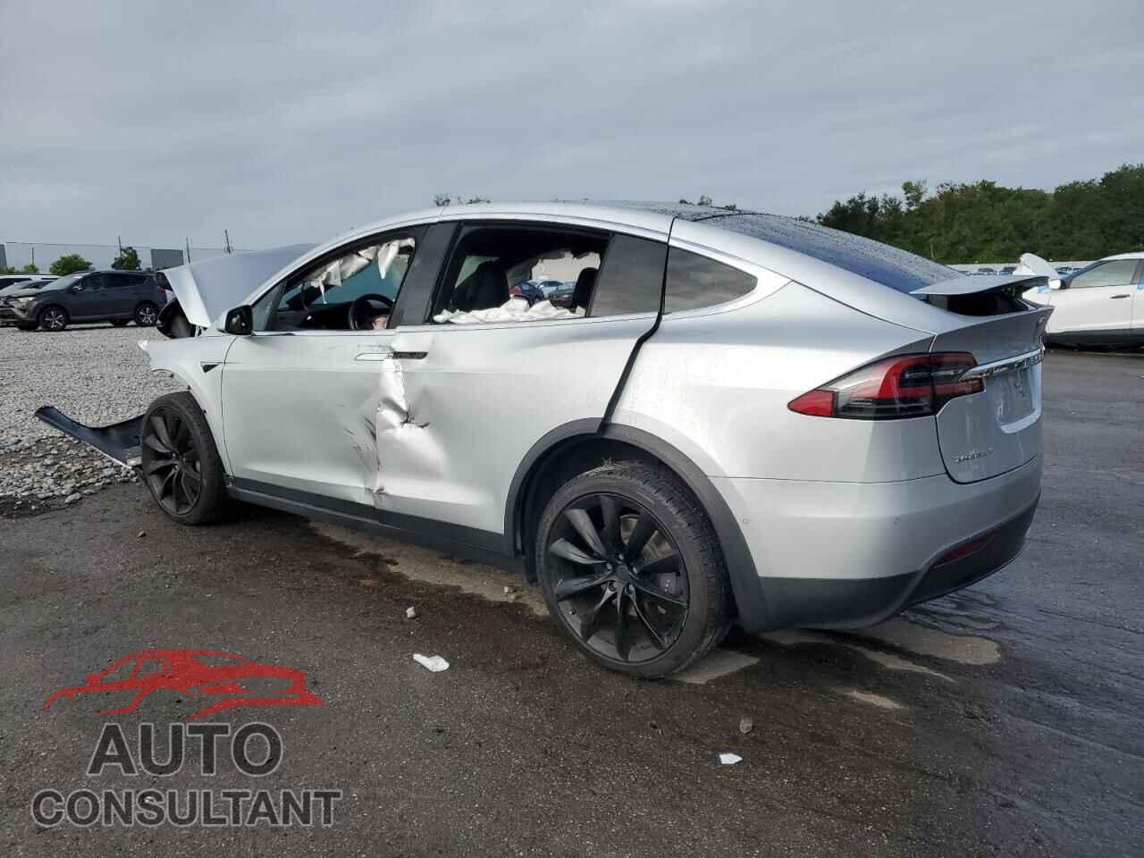TESLA MODEL X 2018 - 5YJXCDE26JF109587
