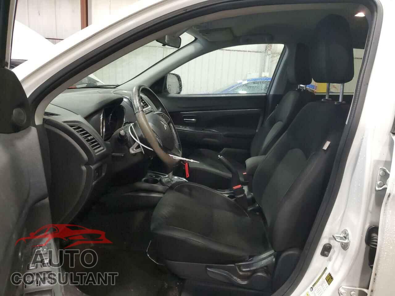 MITSUBISHI OUTLANDER 2015 - 4A4AR4AU2FE020886