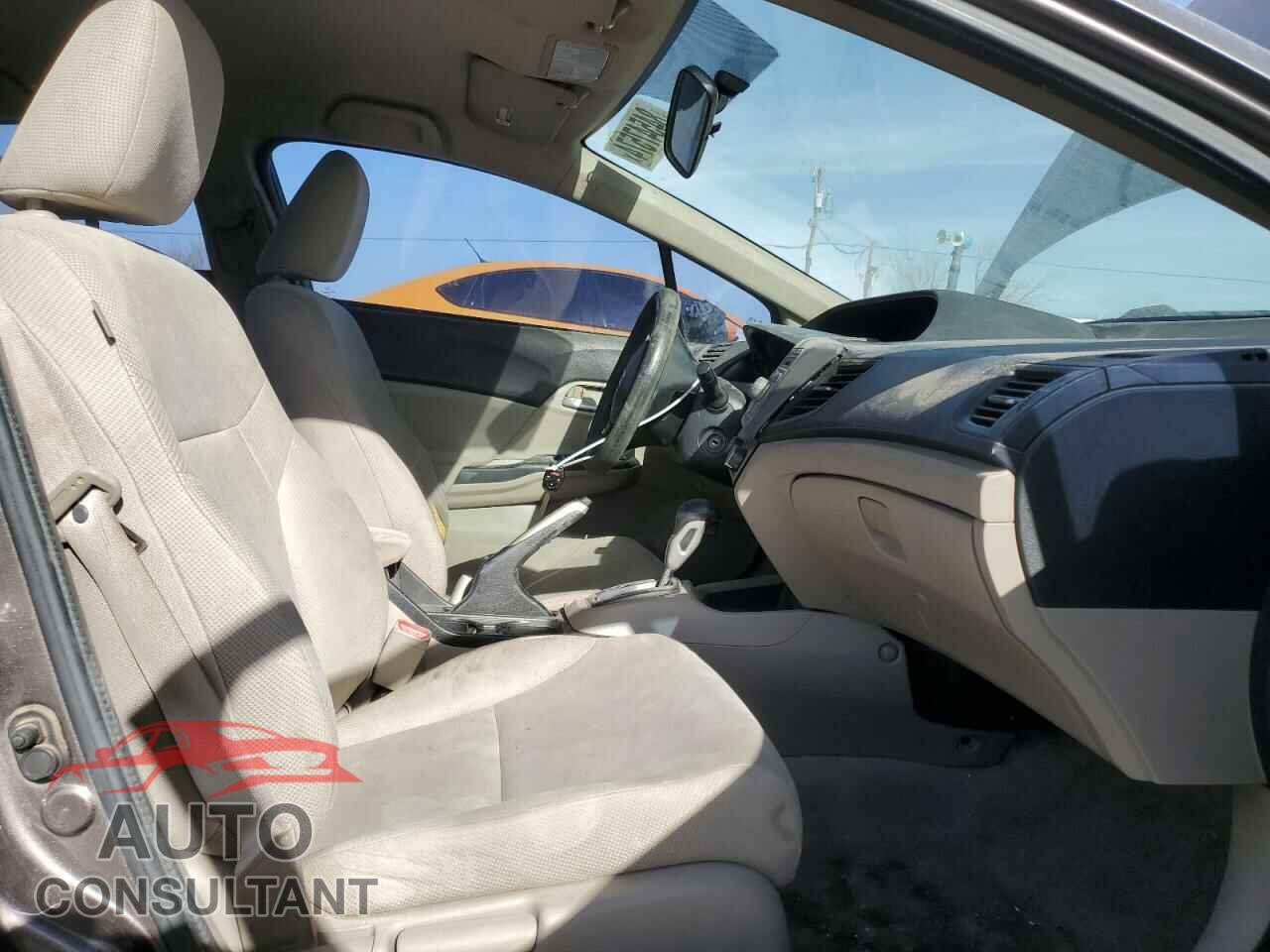 HONDA CIVIC 2012 - 2HGFB2F57CH570033