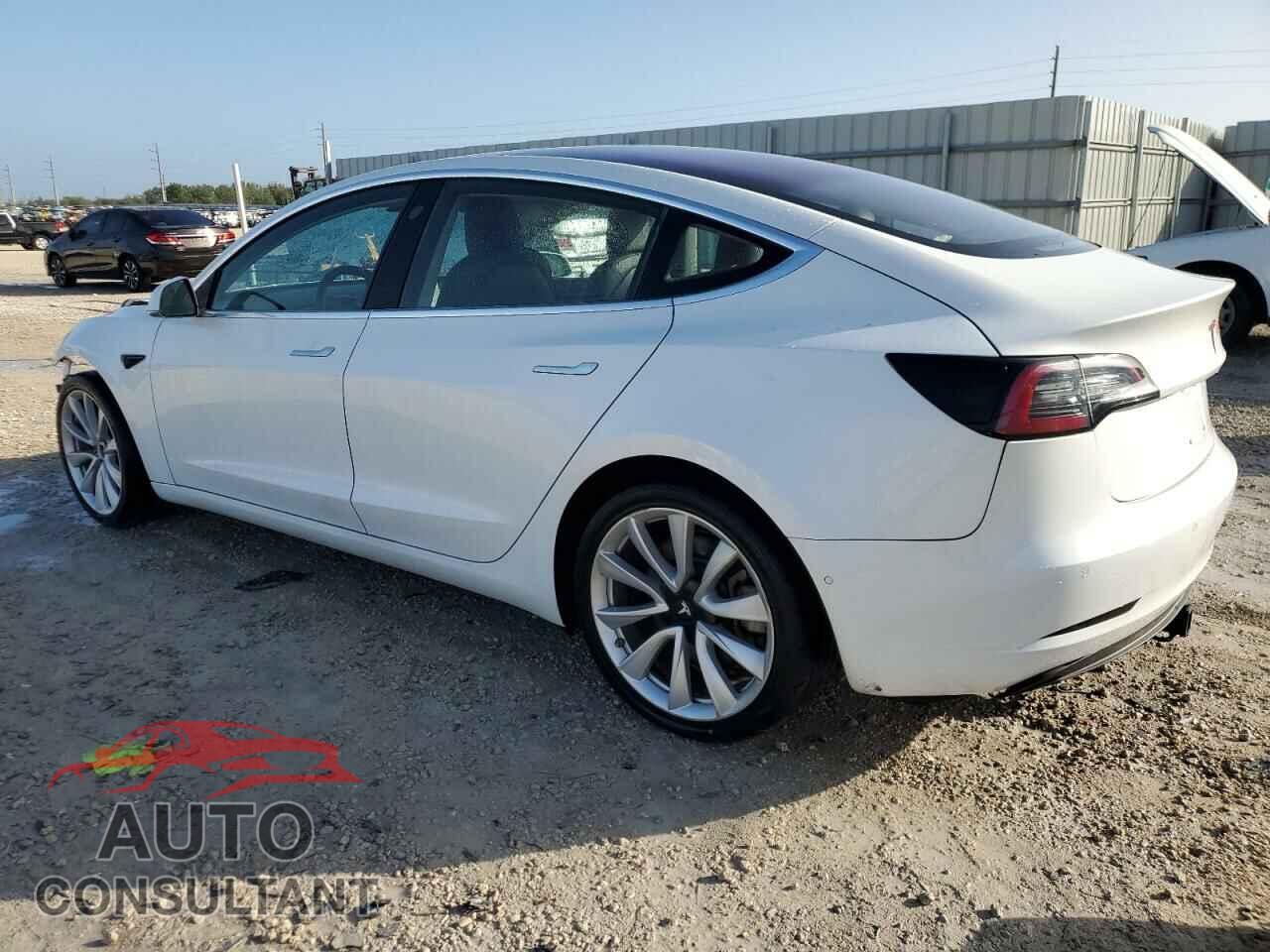 TESLA MODEL 3 2018 - 5YJ3E1EA9JF038738