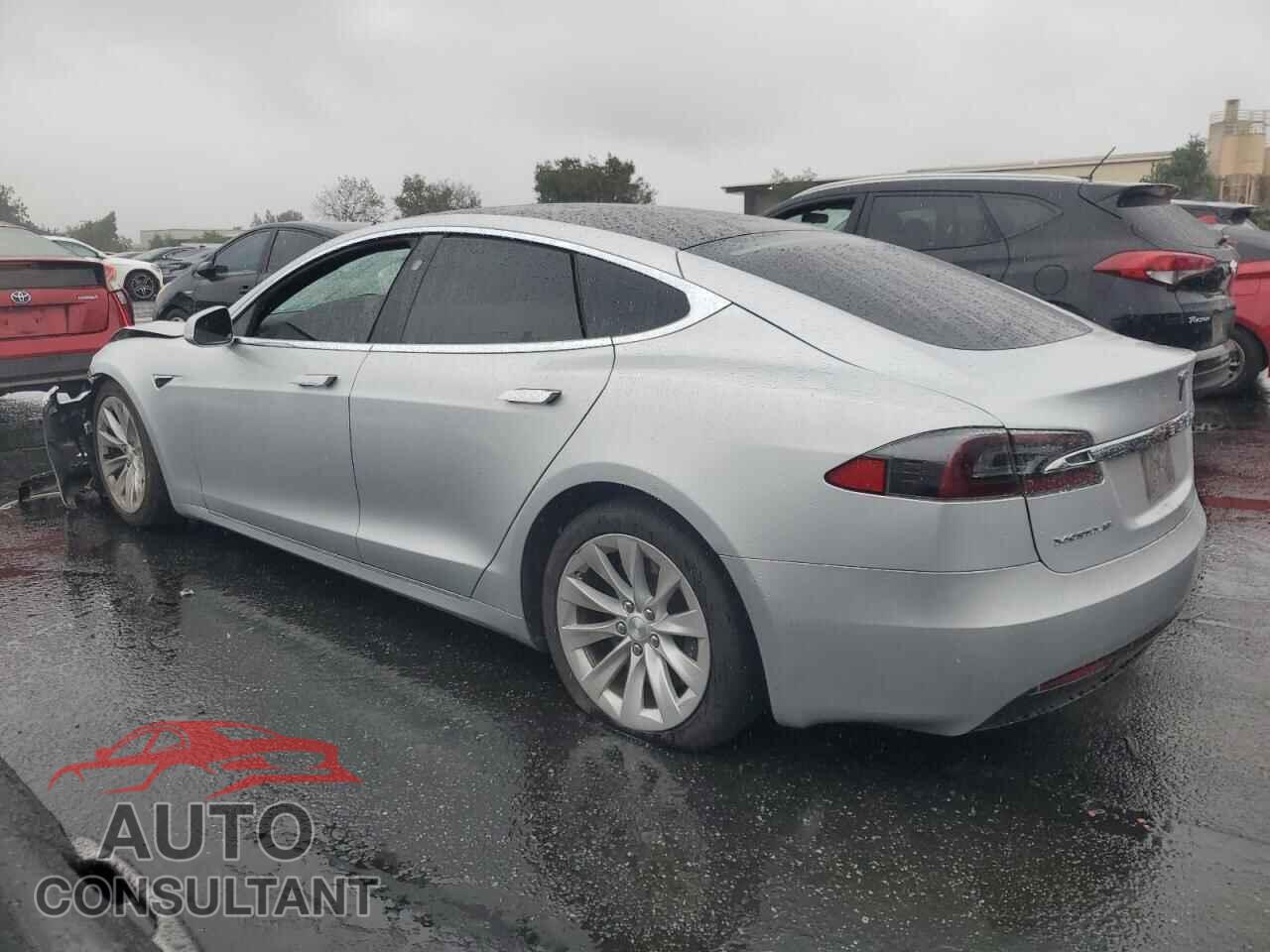 TESLA MODEL S 2018 - 5YJSA1E26JF252358