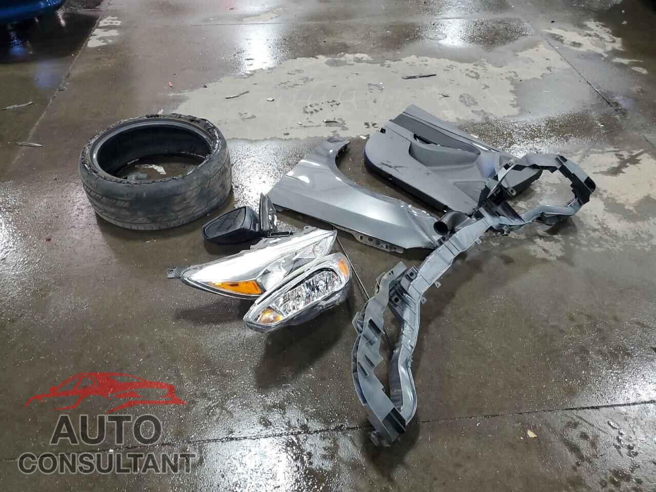 FORD FOCUS 2018 - 1FADP3FE9JL230353