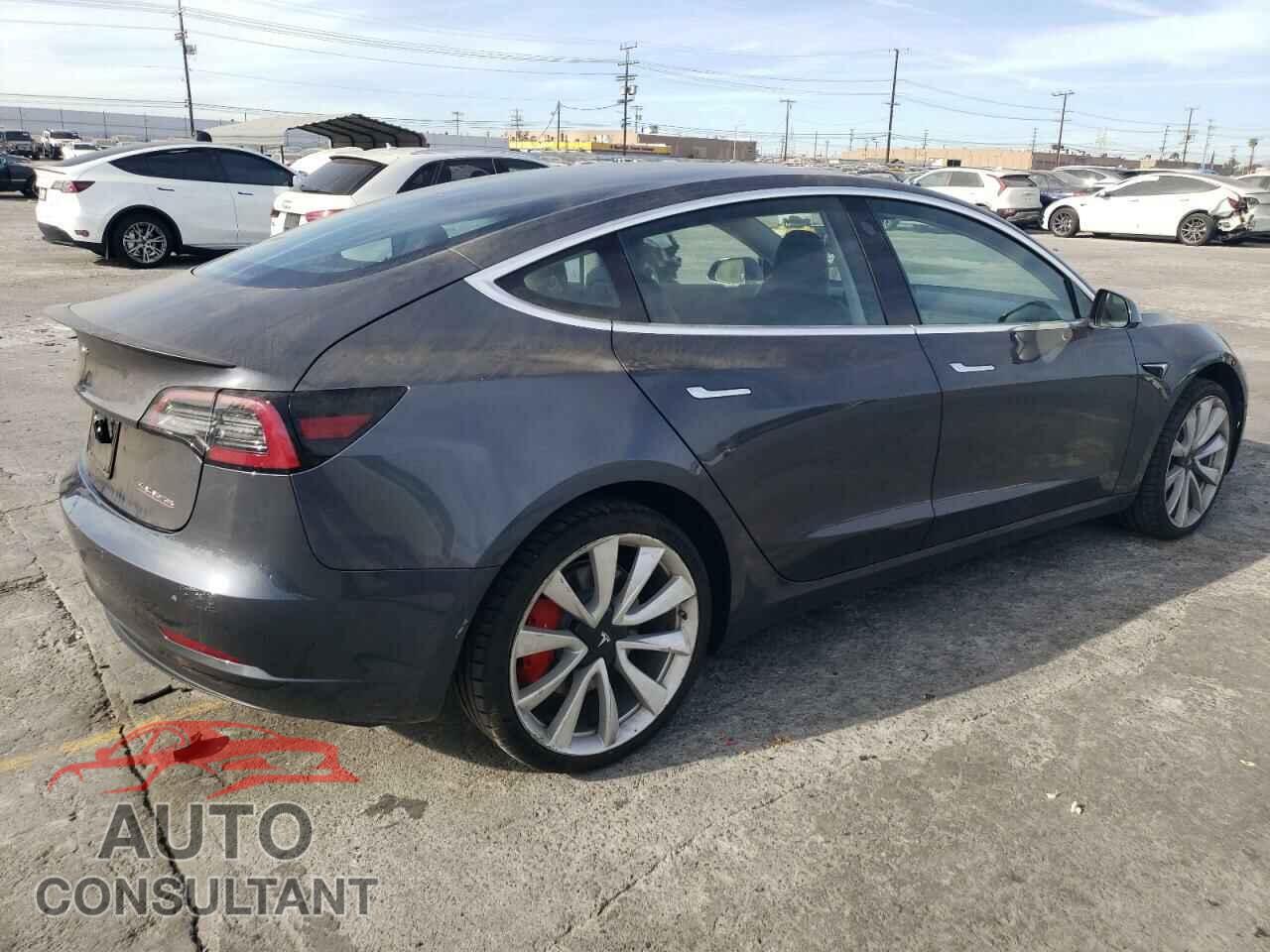 TESLA MODEL 3 2018 - 5YJ3E1EB0JF083012