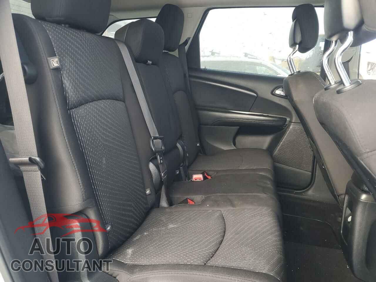 DODGE JOURNEY 2017 - 3C4PDCBG5HT532339