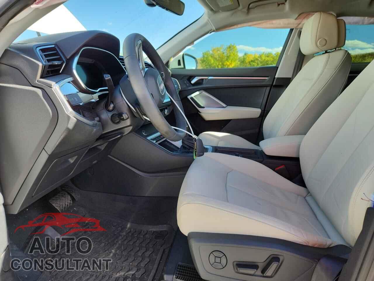 AUDI Q3 2025 - WA1EECF36S1034400
