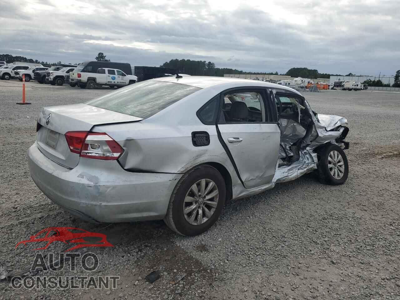 VOLKSWAGEN PASSAT 2012 - 1VWAH7A32CC065236