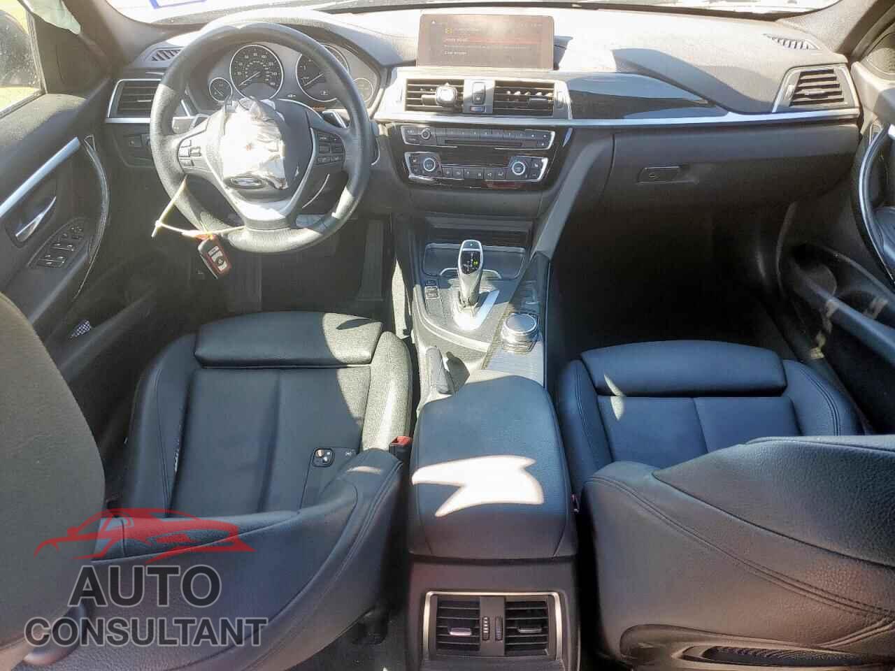 BMW 3 SERIES 2018 - WBA8B9C51JAE22105