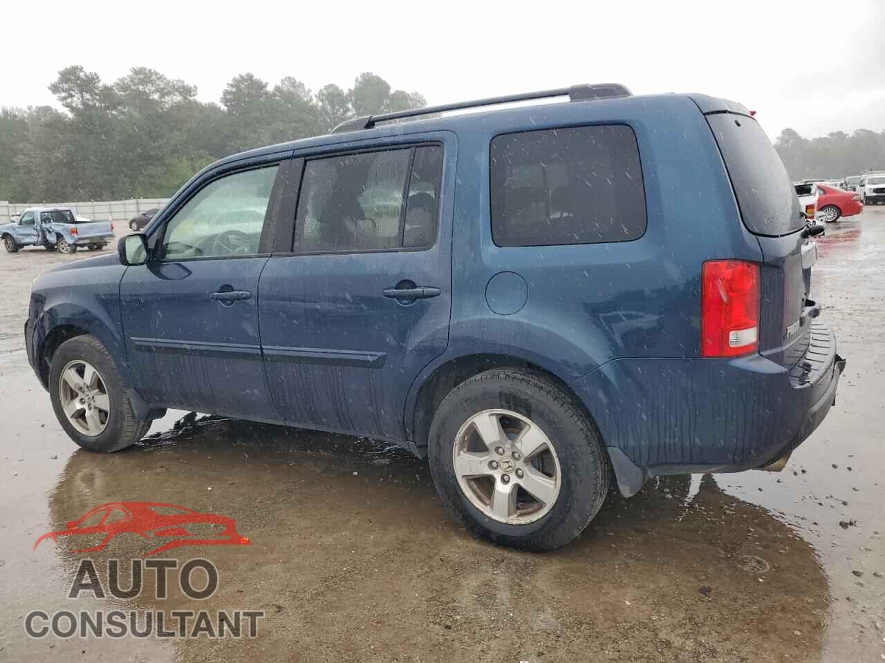 HONDA PILOT 2011 - 5FNYF4H51BB007133