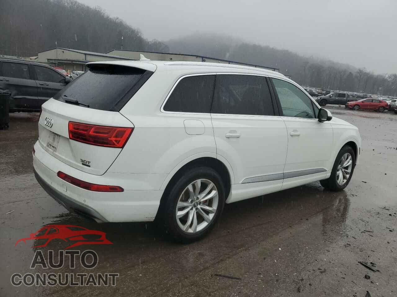 AUDI Q7 2018 - WA1LAAF70JD024095