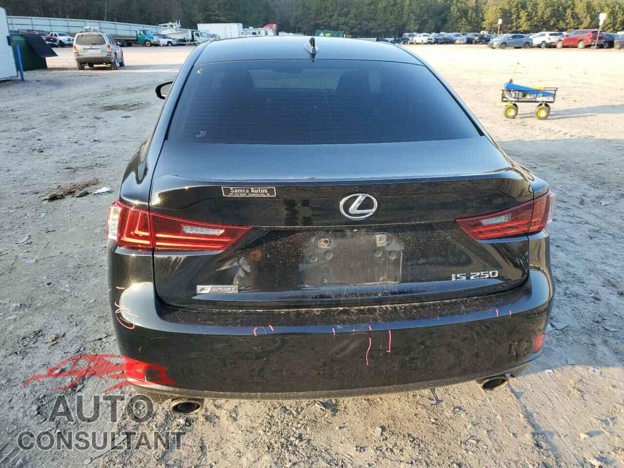 LEXUS IS 2015 - JTHBF1D29F5050219