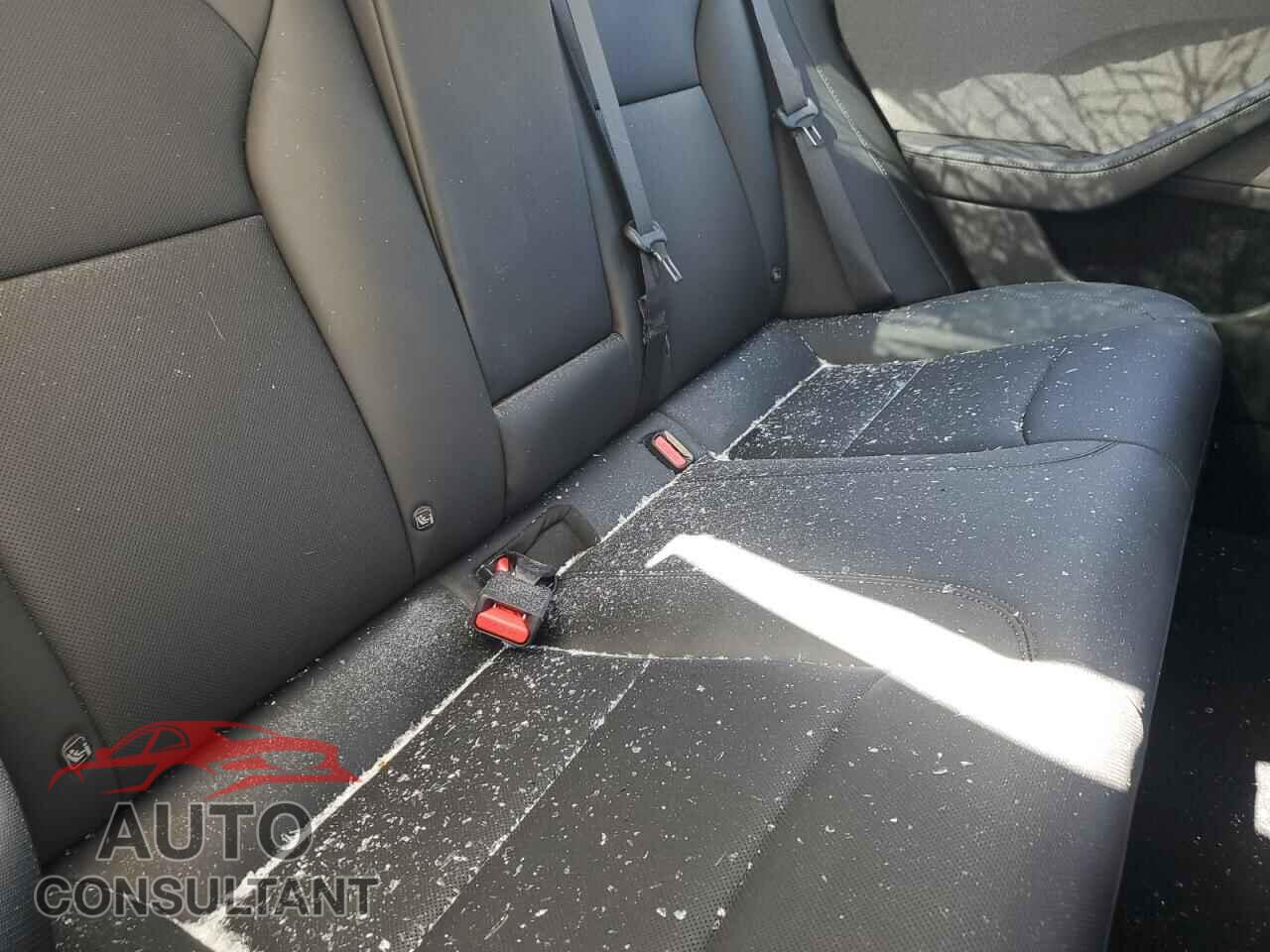 TESLA MODEL 3 2024 - 5YJ3E1EA9RF765874
