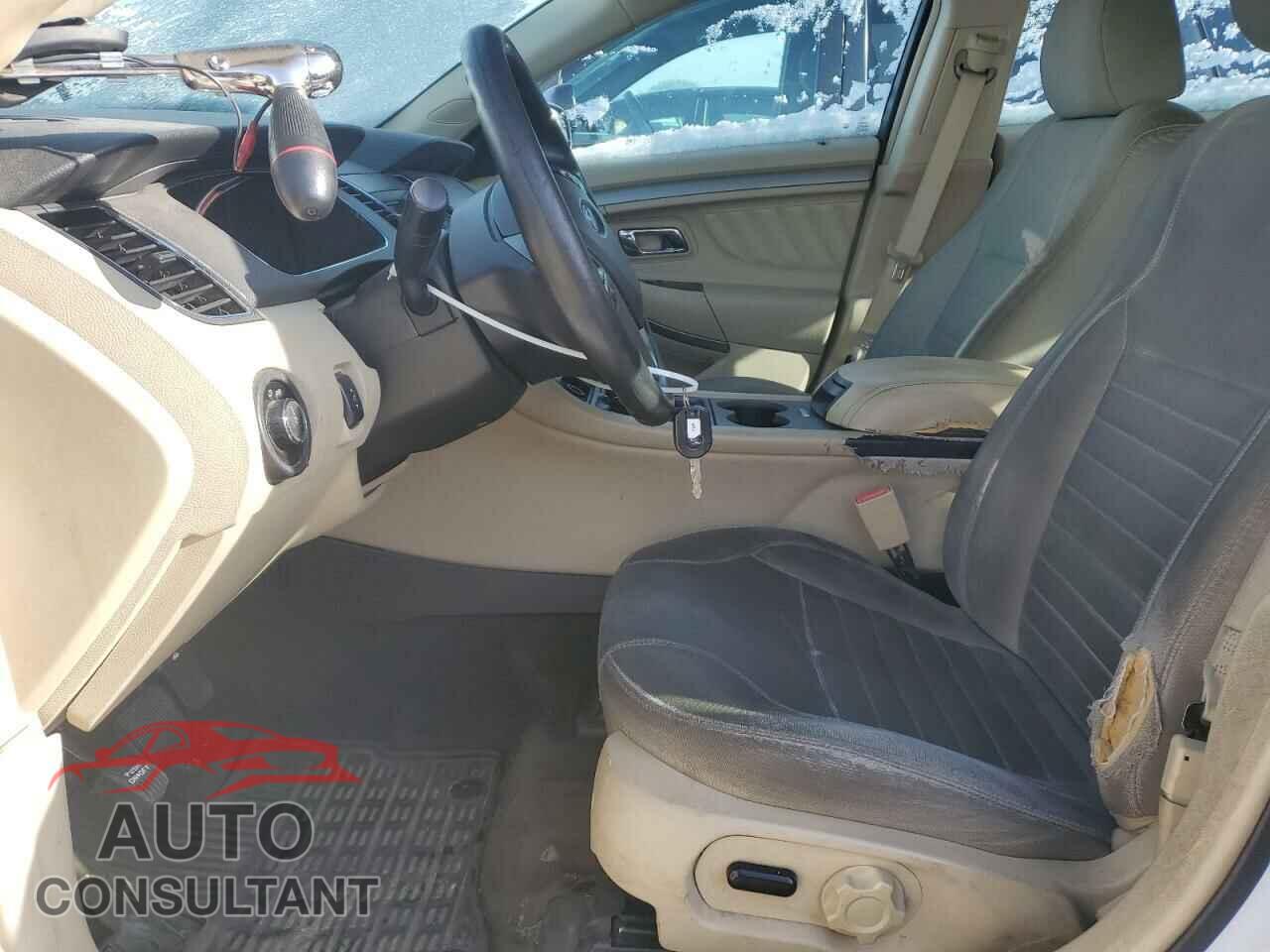 FORD TAURUS 2015 - 1FAHP2D89FG115082