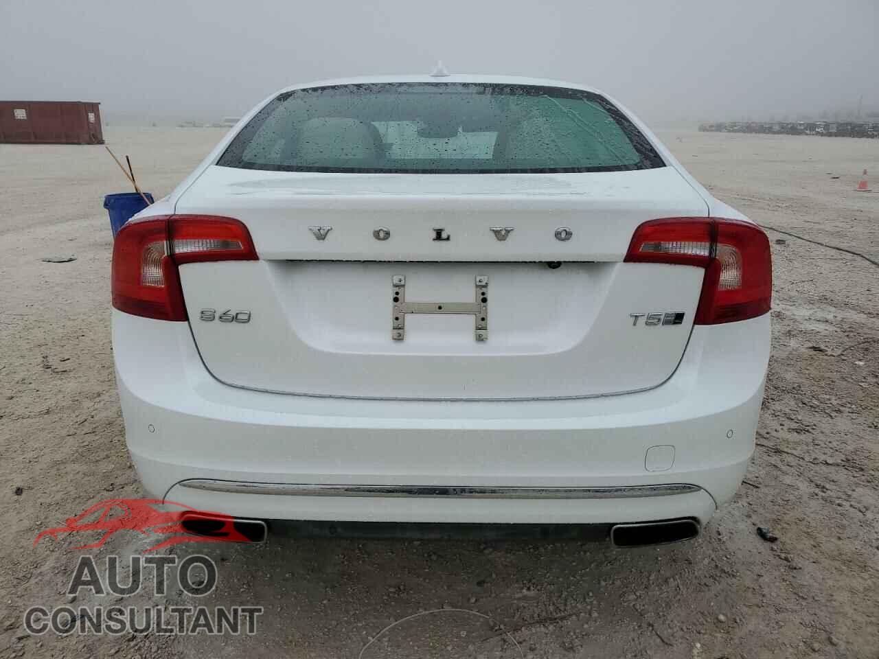 VOLVO S60 2018 - LYV402TK3JB170982