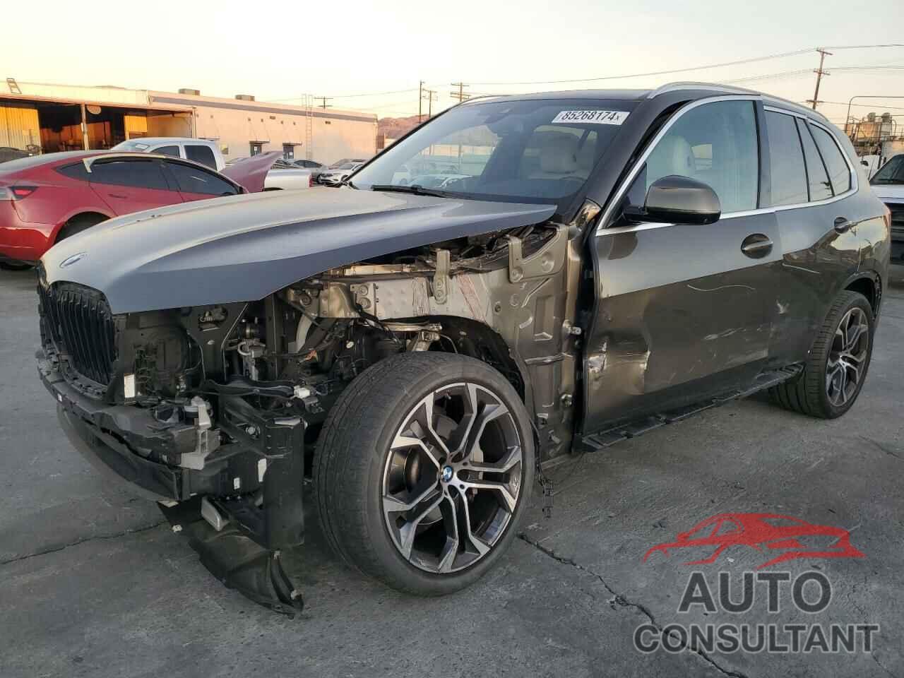 BMW X5 2023 - 5UXCR6C05P9N82697