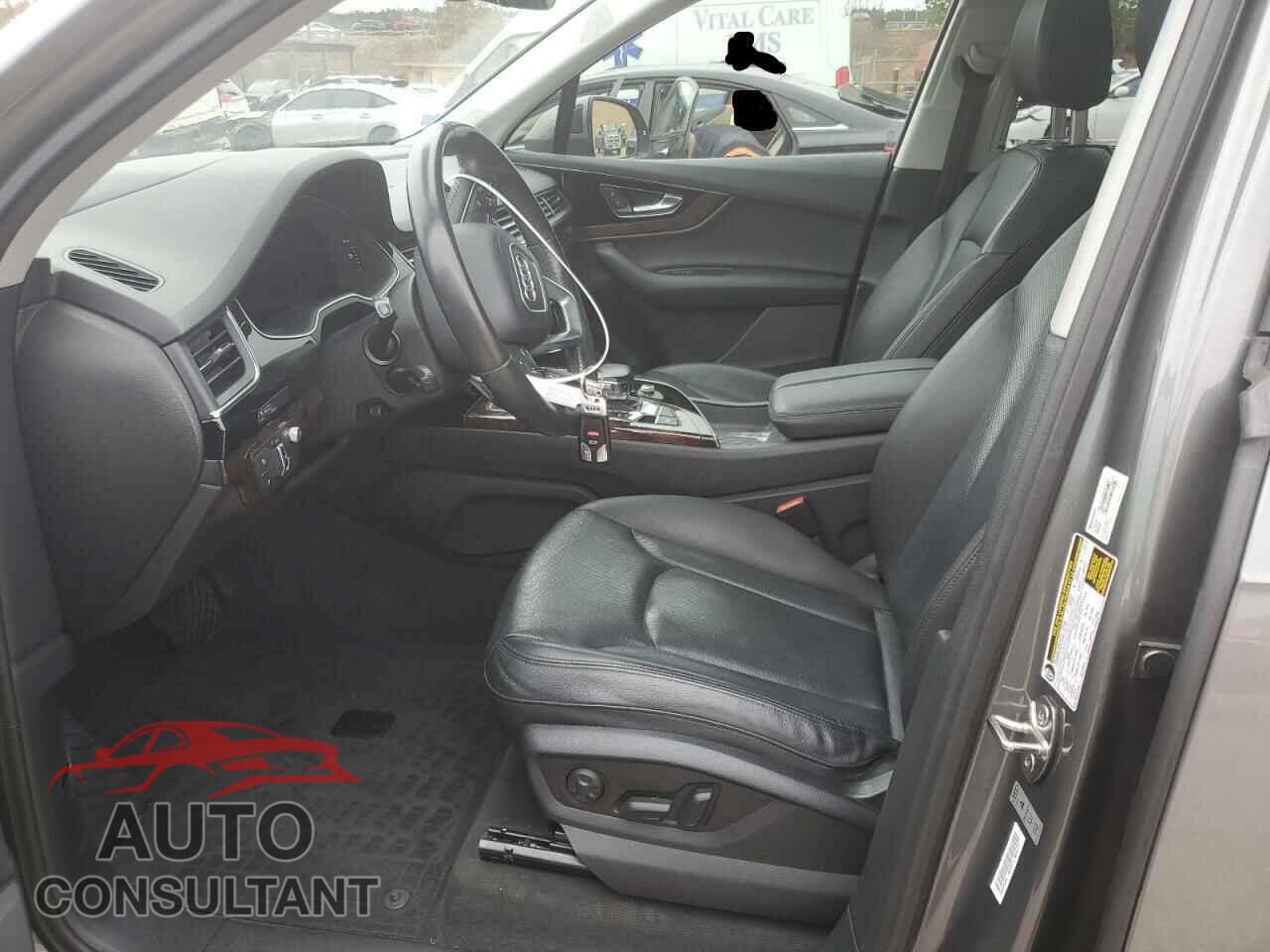 AUDI Q7 2018 - WA1VAAF74JD013920