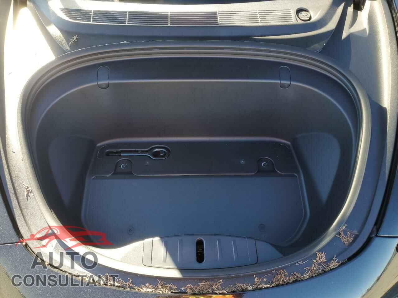 TESLA MODEL 3 2019 - 5YJ3E1EB4KF406544