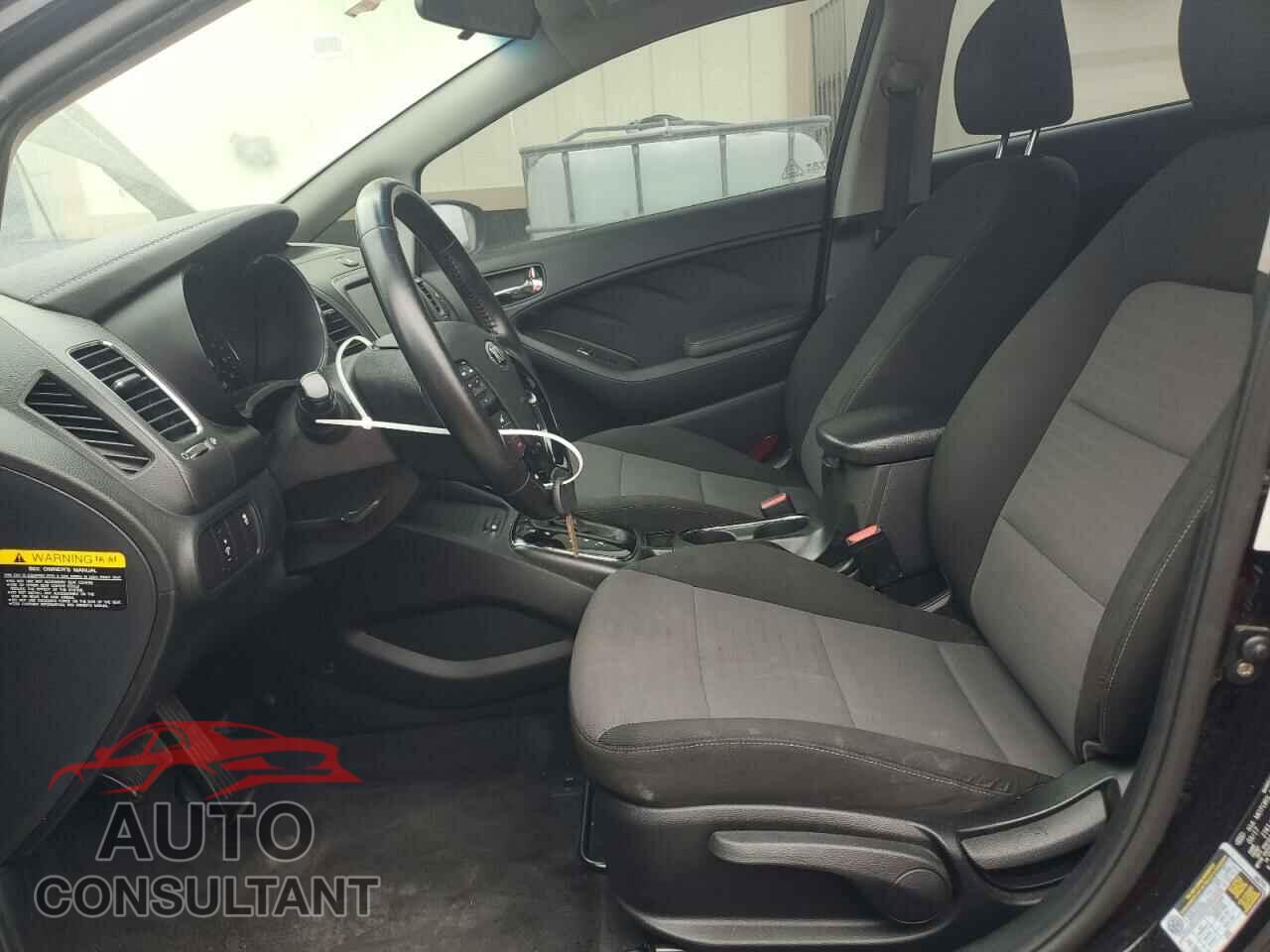KIA FORTE 2017 - 3KPFL4A74HE141077