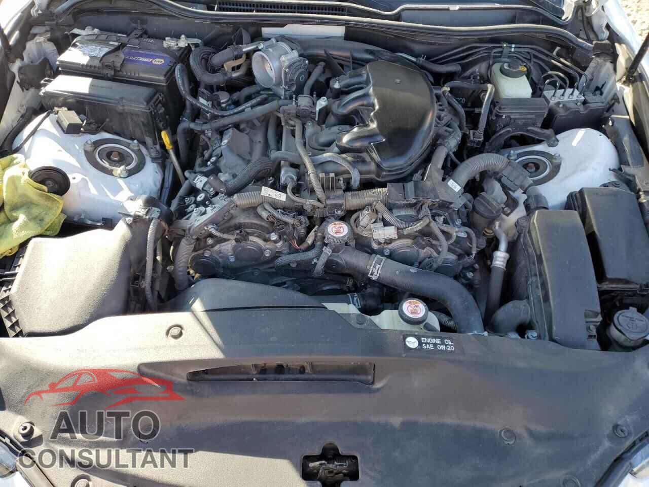 LEXUS IS 2018 - JTHC81D21J5028237