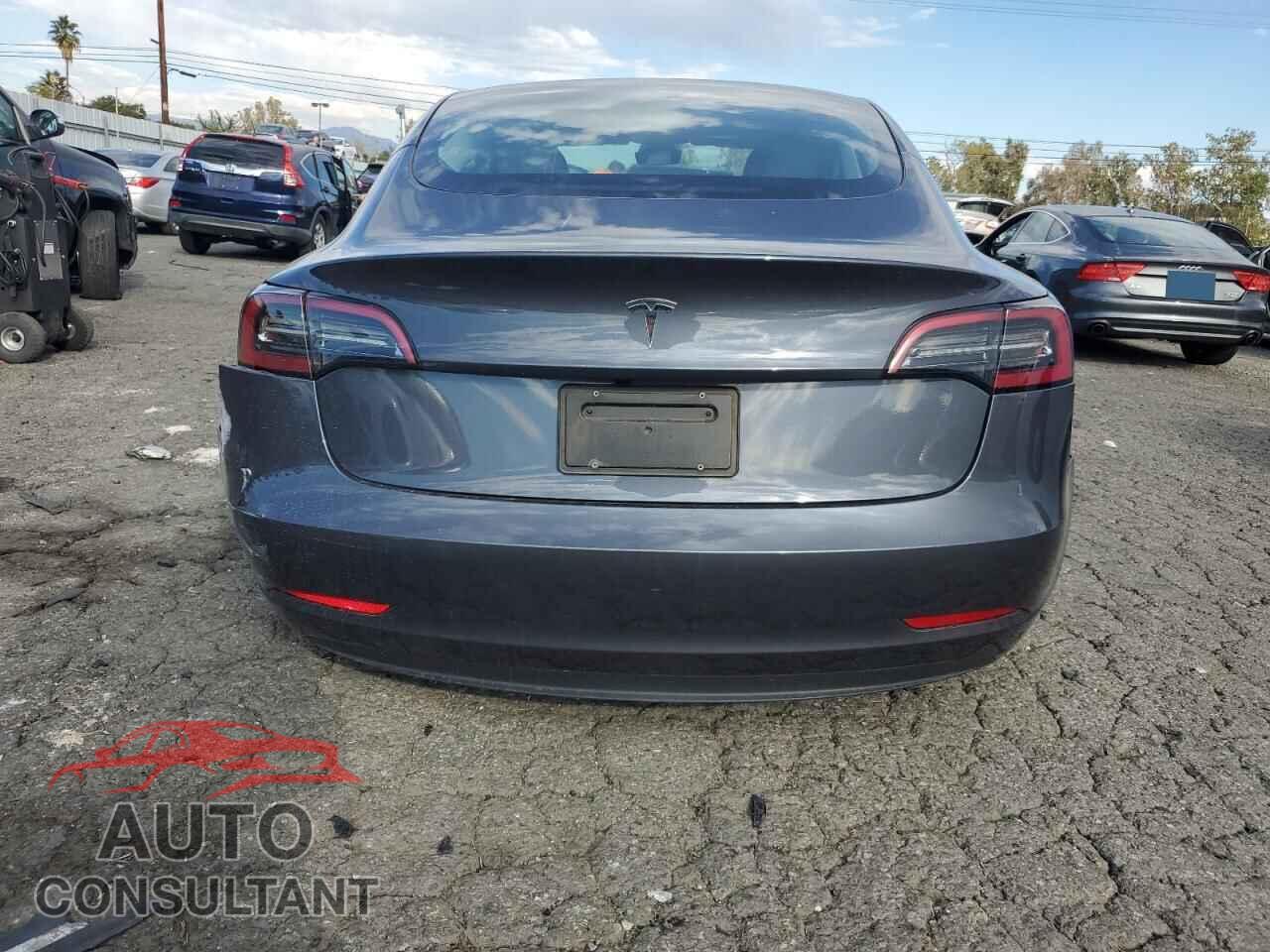 TESLA MODEL 3 2023 - 5YJ3E1EA0PF589701