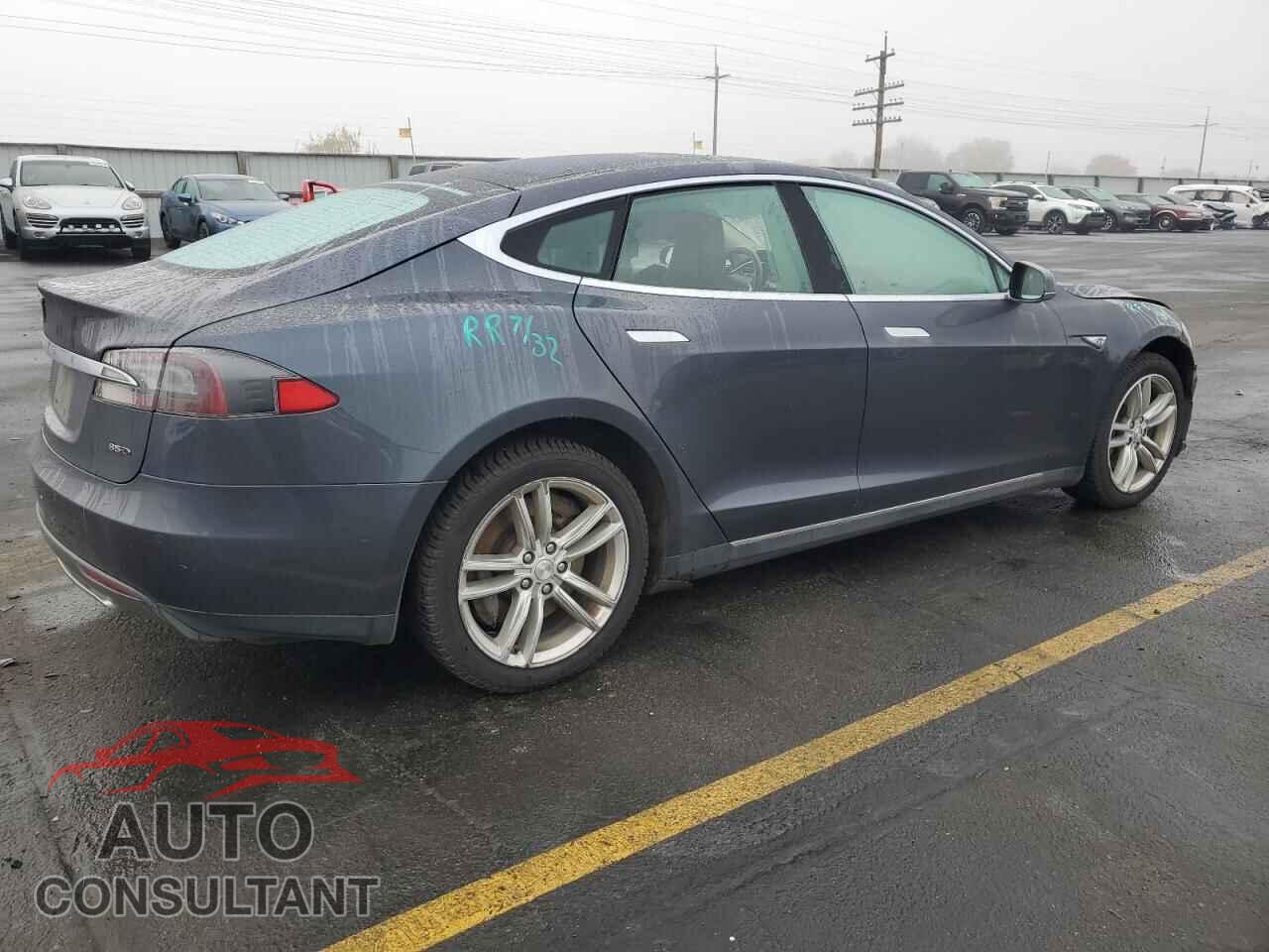 TESLA MODEL S 2015 - 5YJSA1H22FFP73175