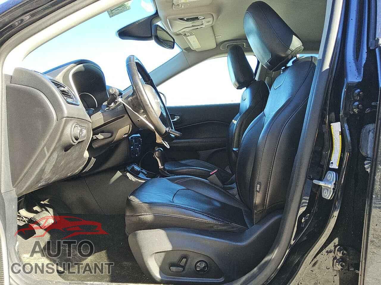 JEEP COMPASS 2020 - 3C4NJDCB5LT193258