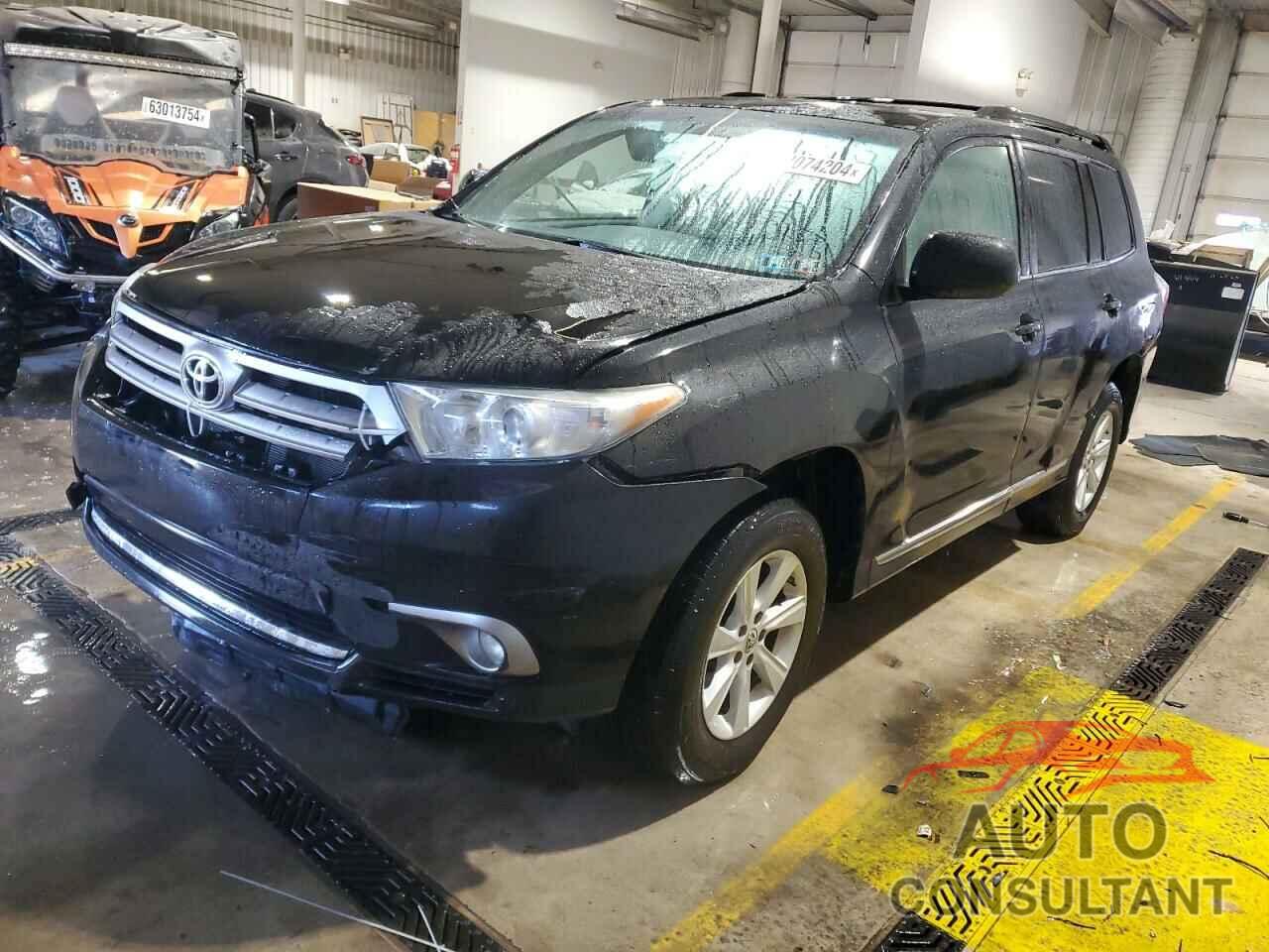 TOYOTA HIGHLANDER 2013 - 5TDBK3EH4DS209585