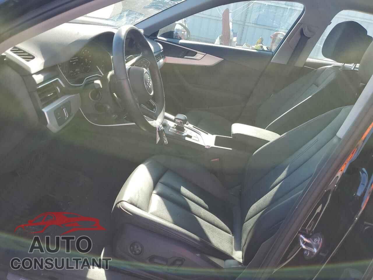 AUDI A4 2018 - WAUDNAF44JN018571