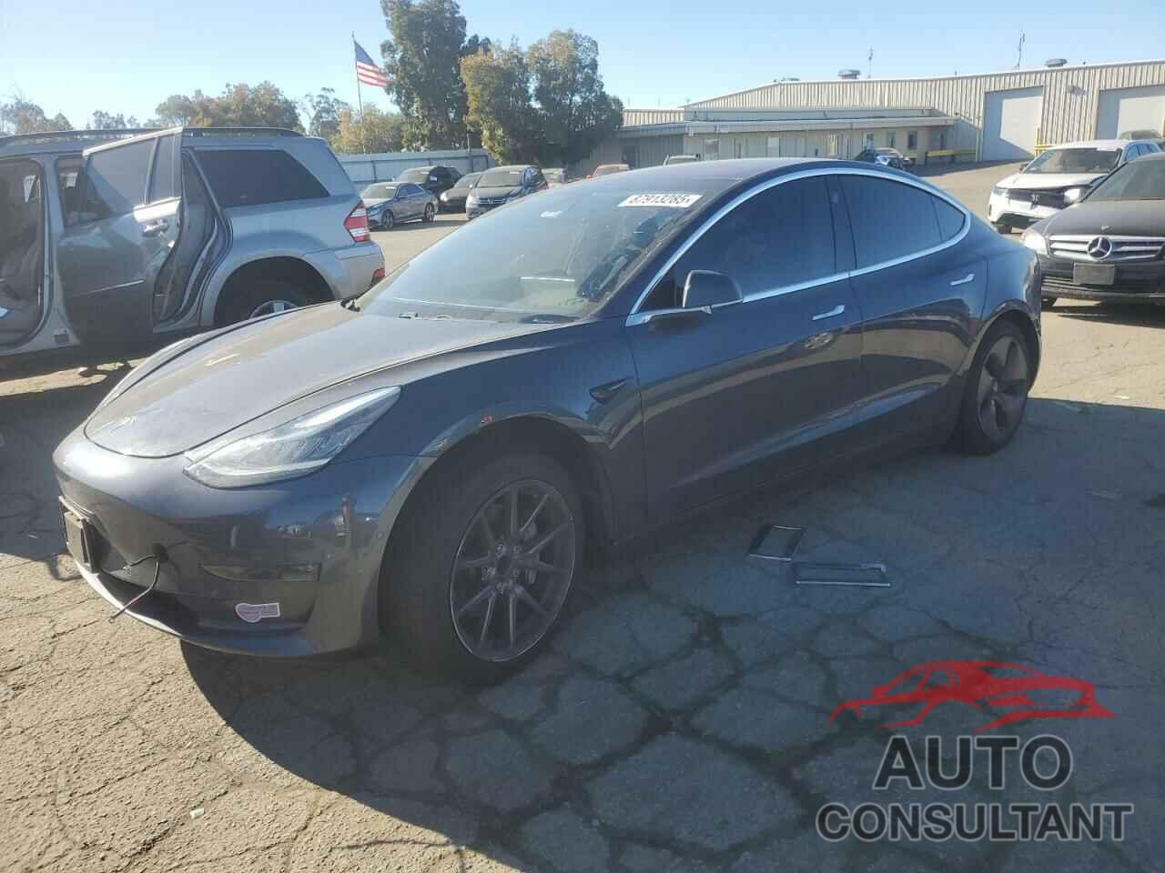 TESLA MODEL 3 2018 - 5YJ3E1EA5JF045430