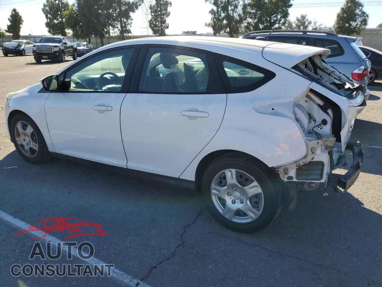 FORD FOCUS 2012 - 1FAHP3K28CL273744