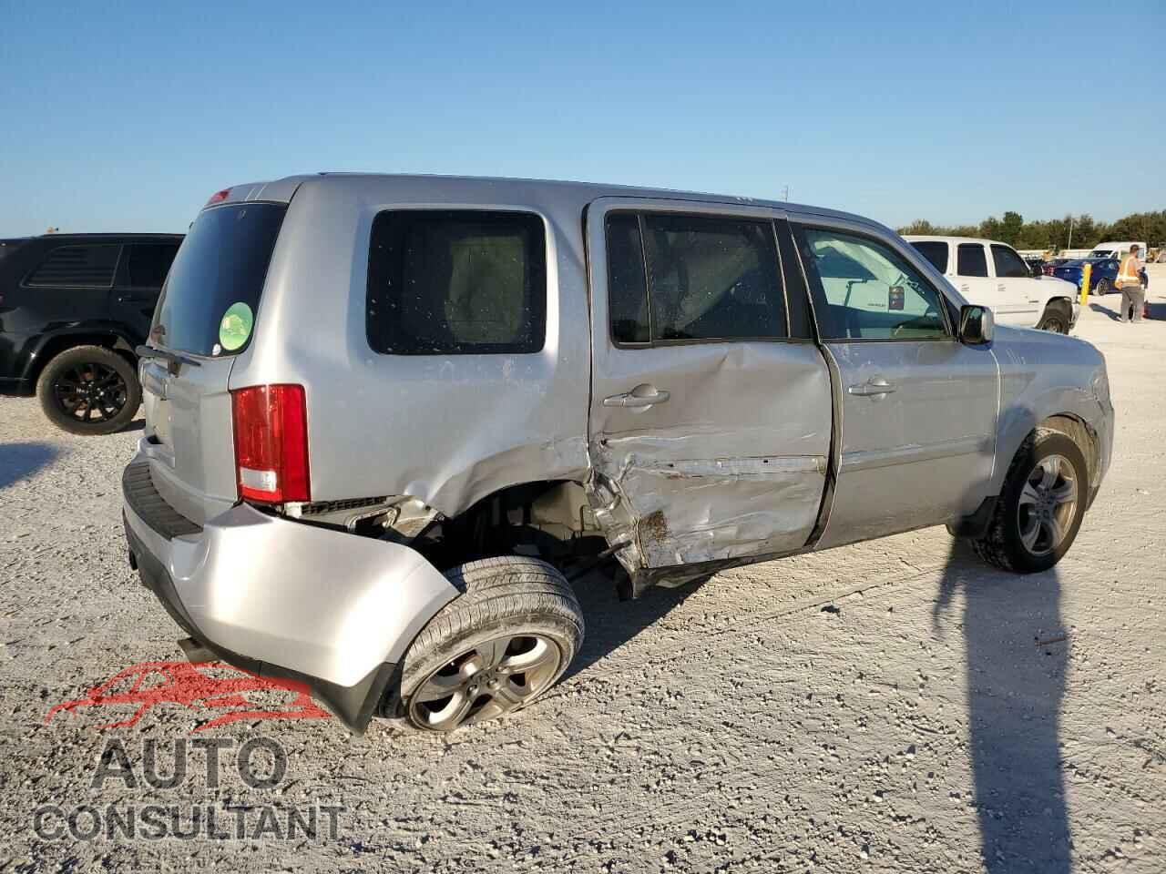 HONDA PILOT 2015 - 5FNYF3H42FB024093