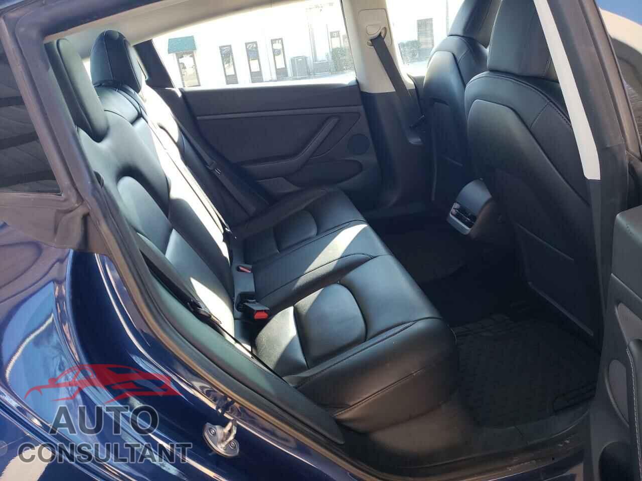 TESLA MODEL 3 2022 - 5YJ3E1EA6NF372179