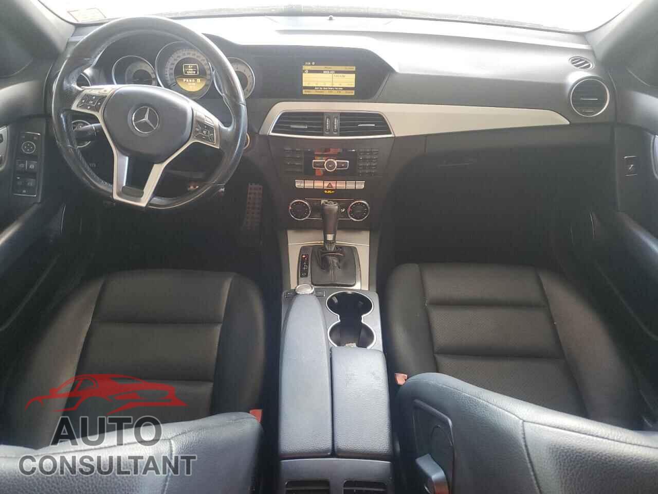 MERCEDES-BENZ C-CLASS 2012 - WDDGF8BB5CR209864