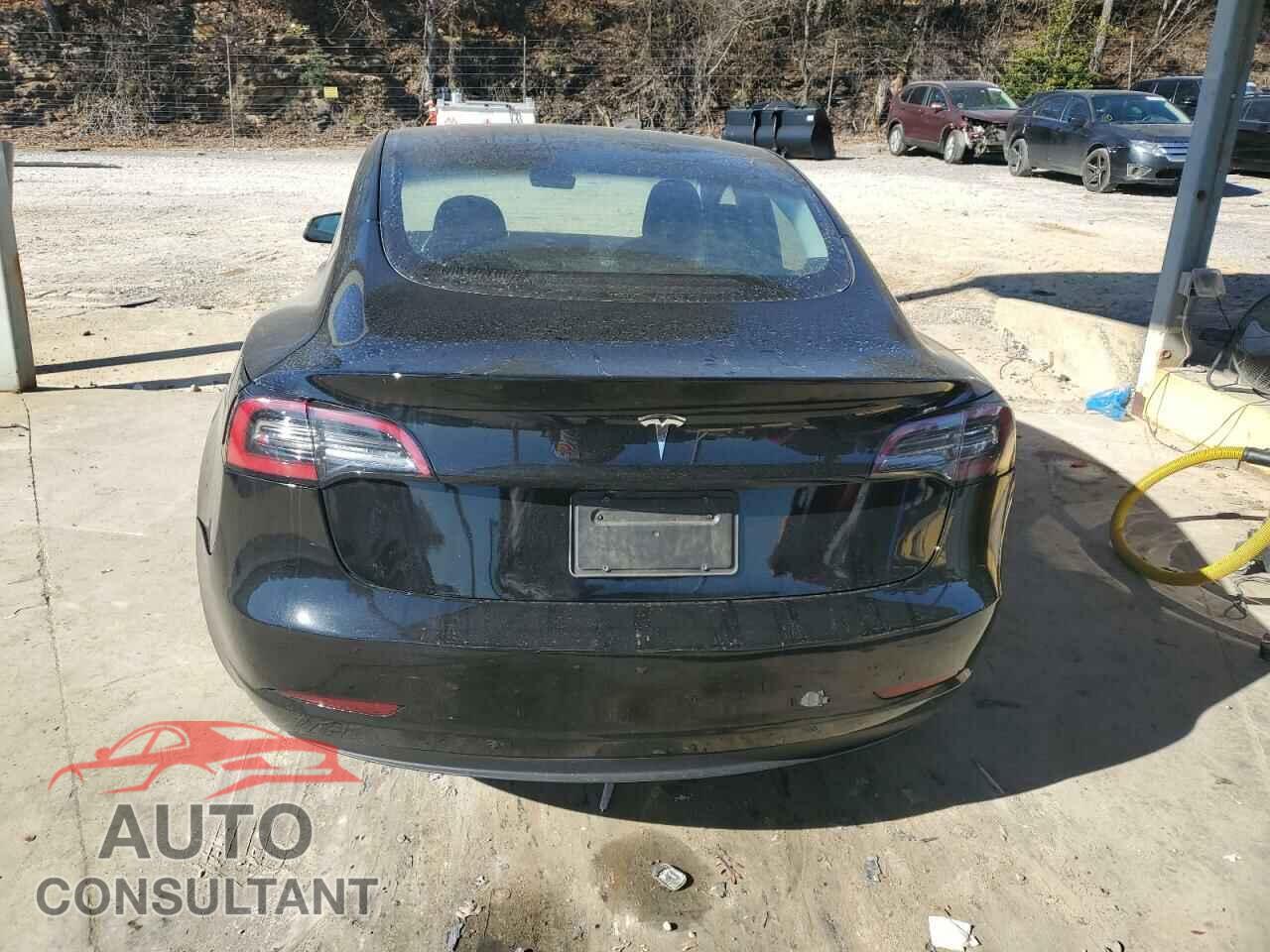 TESLA MODEL 3 2023 - 5YJ3E1EAXPF438512