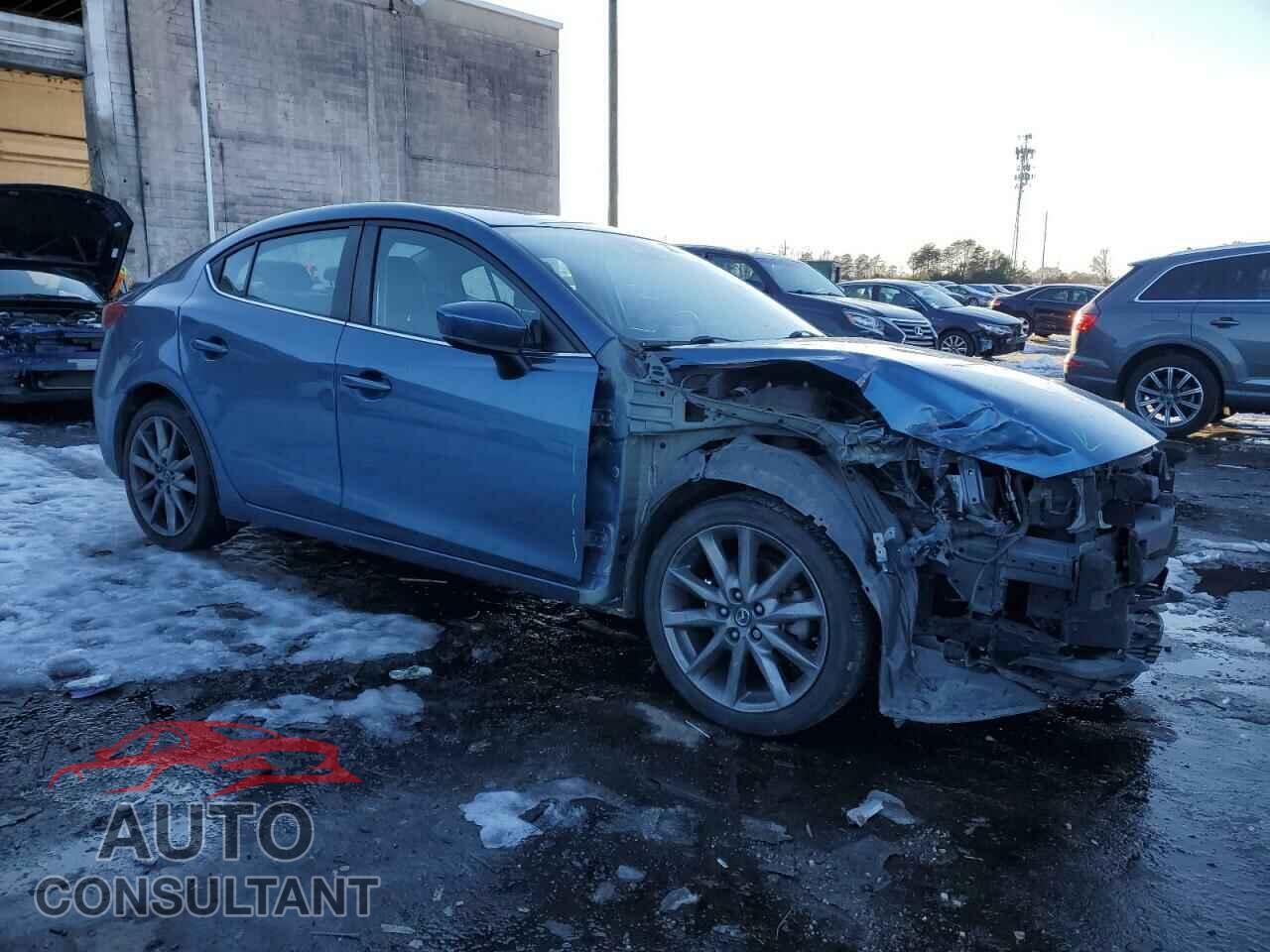 MAZDA 3 2018 - 3MZBN1V33JM275988
