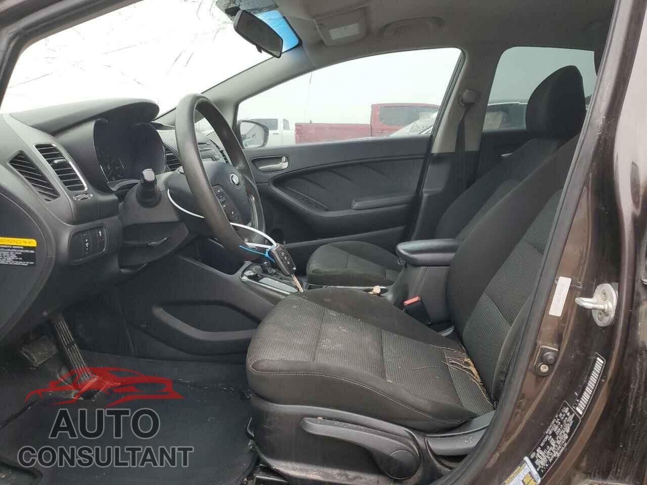 KIA FORTE 2017 - 3KPFK4A73HE114357