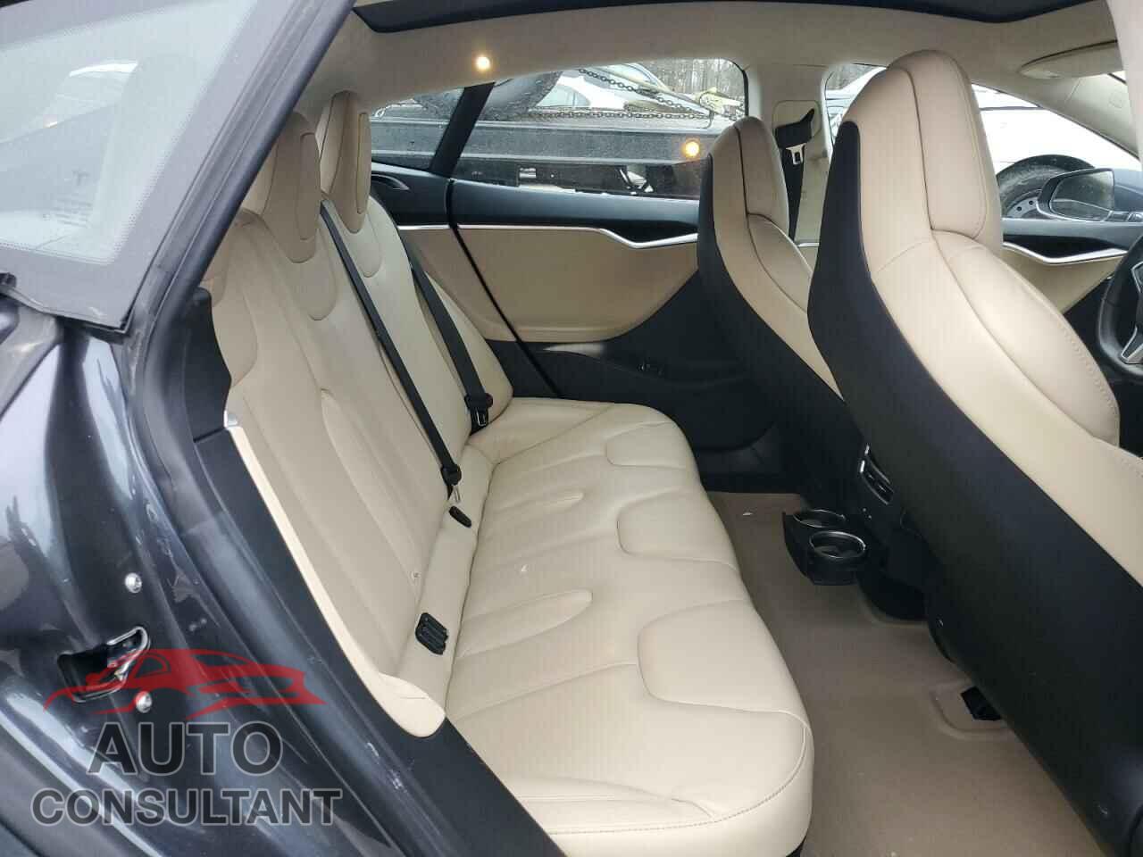 TESLA MODEL S 2017 - 5YJSA1E14HF205749