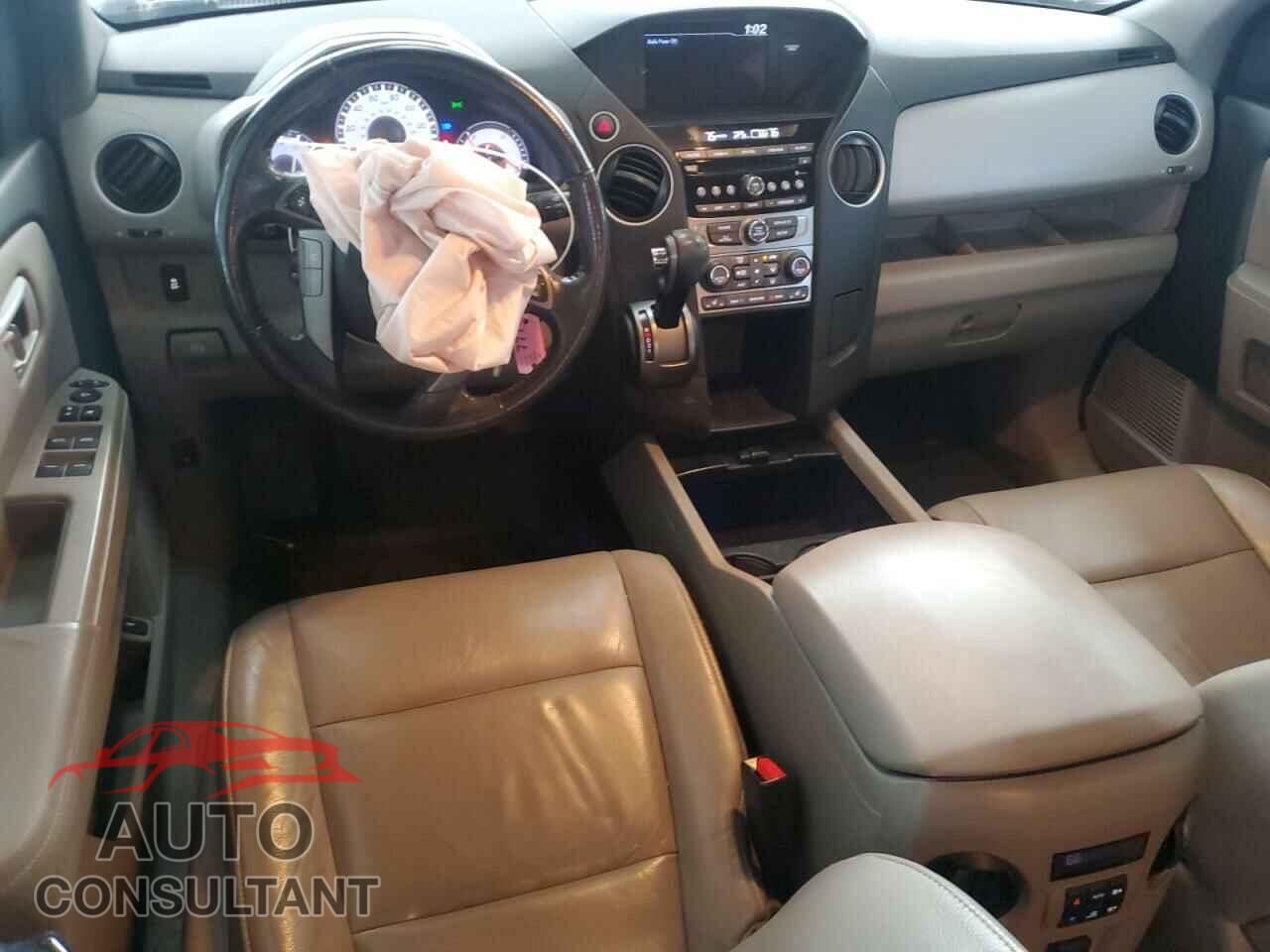 HONDA PILOT 2015 - 5FNYF3H54FB008051