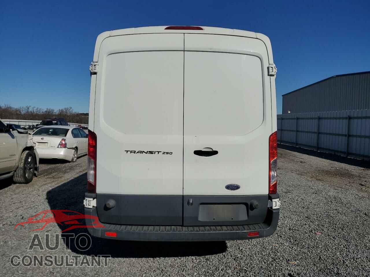 FORD TRANSIT 2017 - 1FTYR2CM4HKB32326