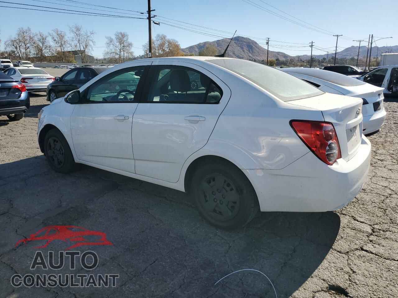 CHEVROLET SONIC 2014 - 1G1JA5SH8E4195937