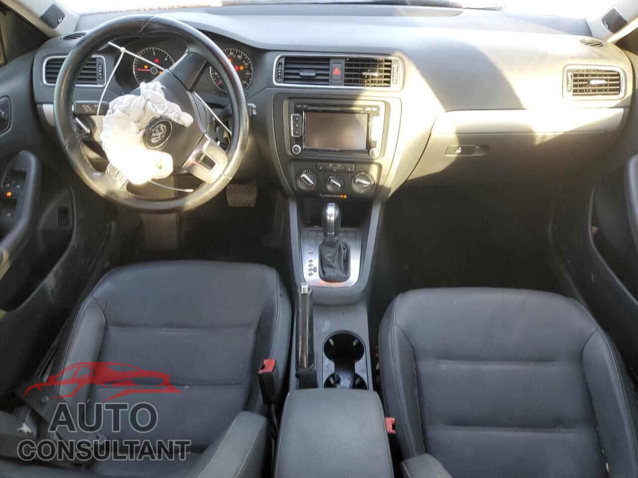 VOLKSWAGEN JETTA 2012 - 3VWLL7AJ3CM350080