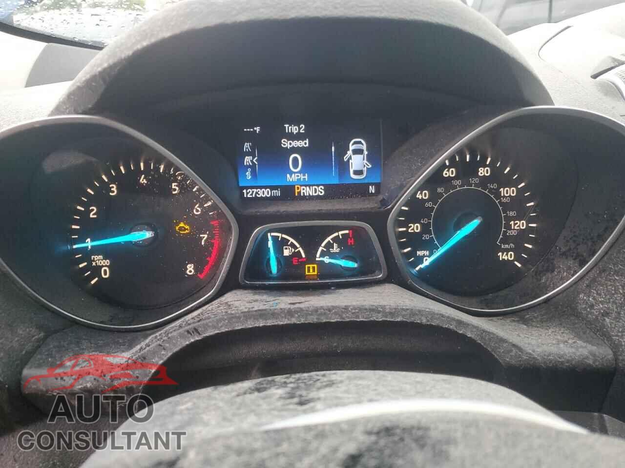 FORD ESCAPE 2017 - 1FMCU0GD6HUB99582
