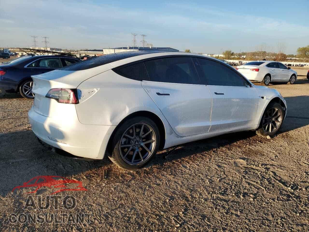 TESLA MODEL 3 2021 - 5YJ3E1EAXMF054211