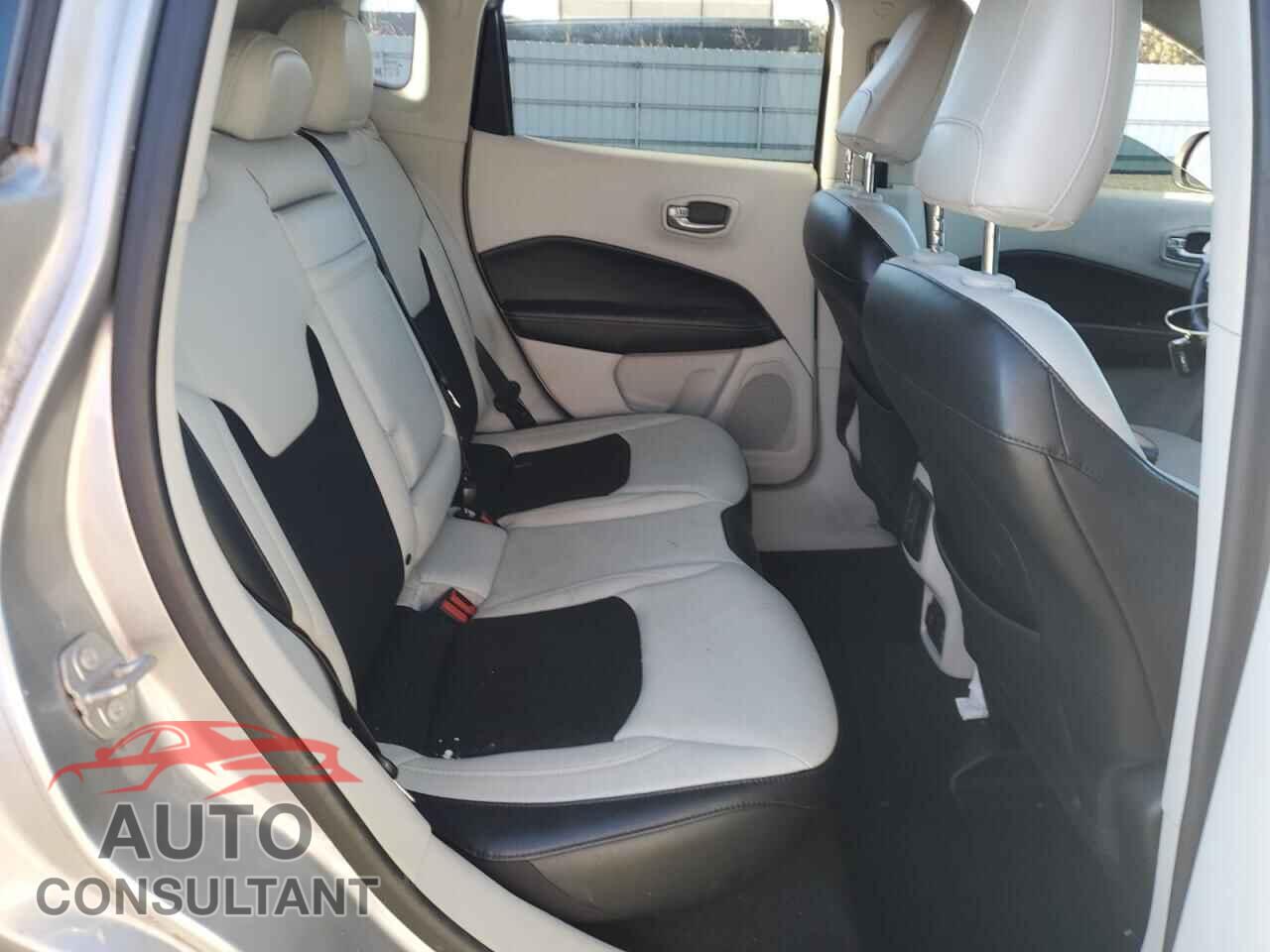 JEEP COMPASS 2018 - 3C4NJCBB7JT488418