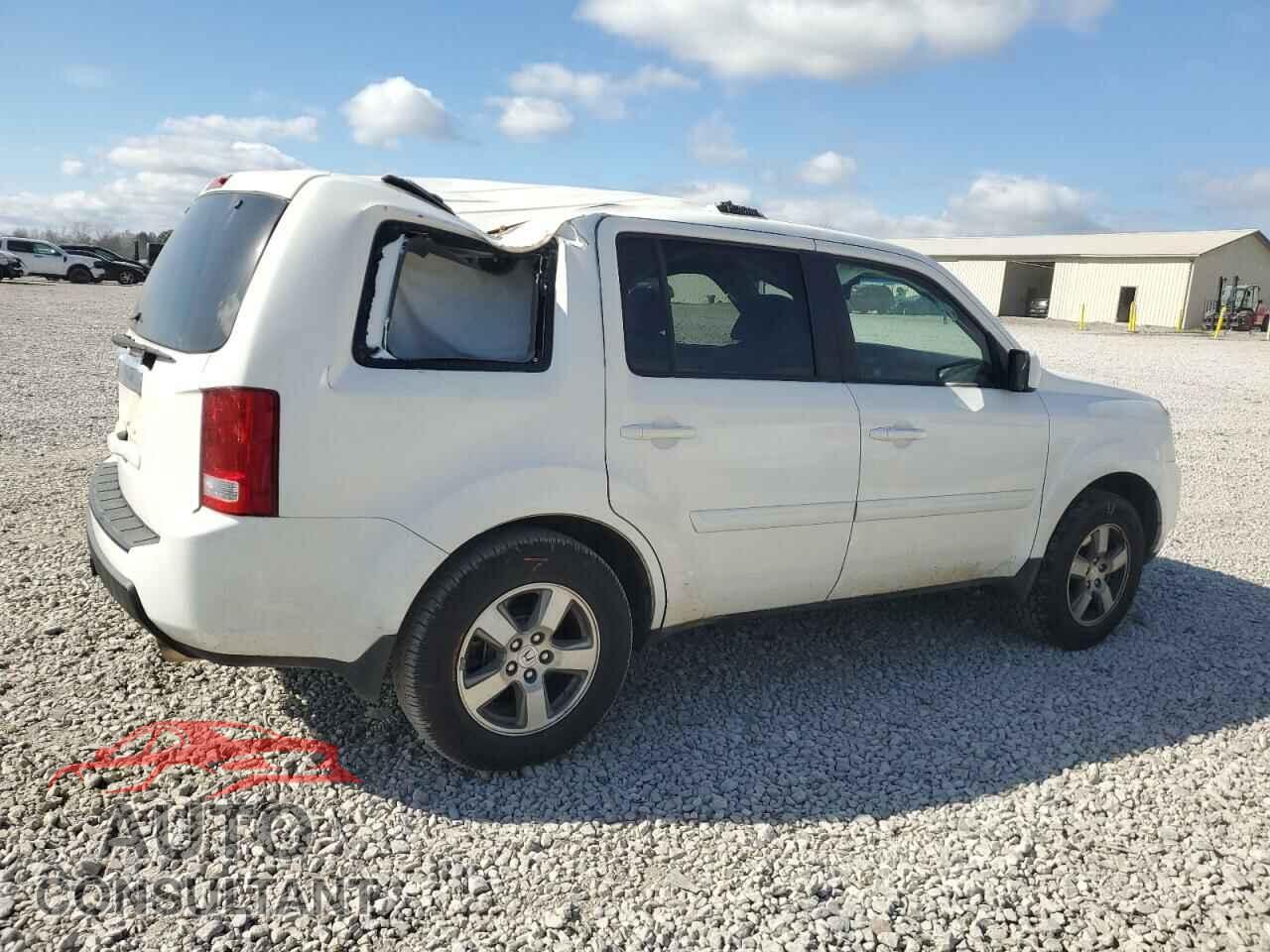 HONDA PILOT 2011 - 5FNYF3H62BB032612