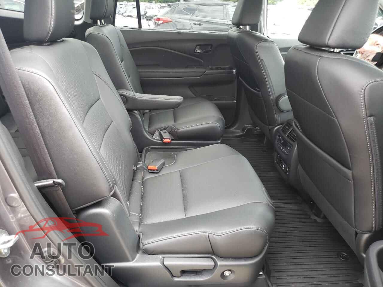 HONDA PILOT 2019 - 5FNYF6H02KB042537