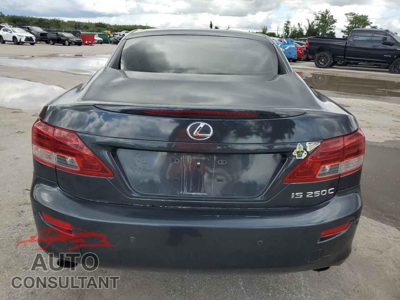 LEXUS IS 2011 - JTHFF2C26B2519674