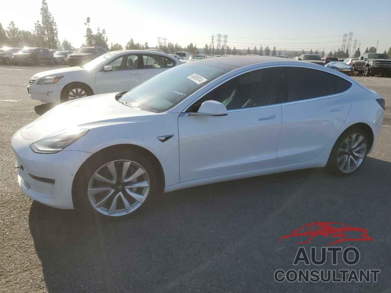 TESLA MODEL 3 2018 - 5YJ3E1EA8JF053733