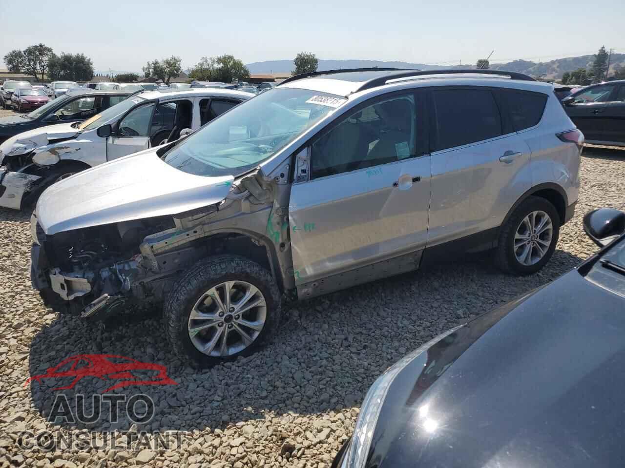 FORD ESCAPE 2017 - 1FMCU0G95HUB53267